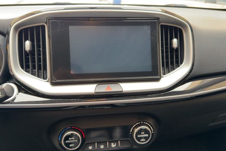Used Kia kx1 Stonic 2019 1.4L Automatic Sport Edition China VI Audio And AC Panel