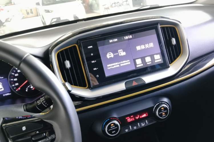 Used Kia kx1 Stonic 2019 1.4L Automatic Fun Edition China VI Audio And AC Panel