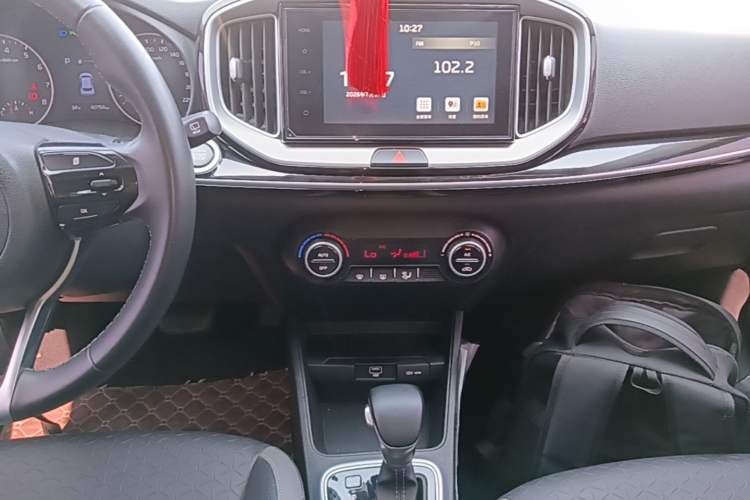 Used Kia kx1 Stonic 2019 1.4L Automatic Sport Edition China VI Audio And AC Panel