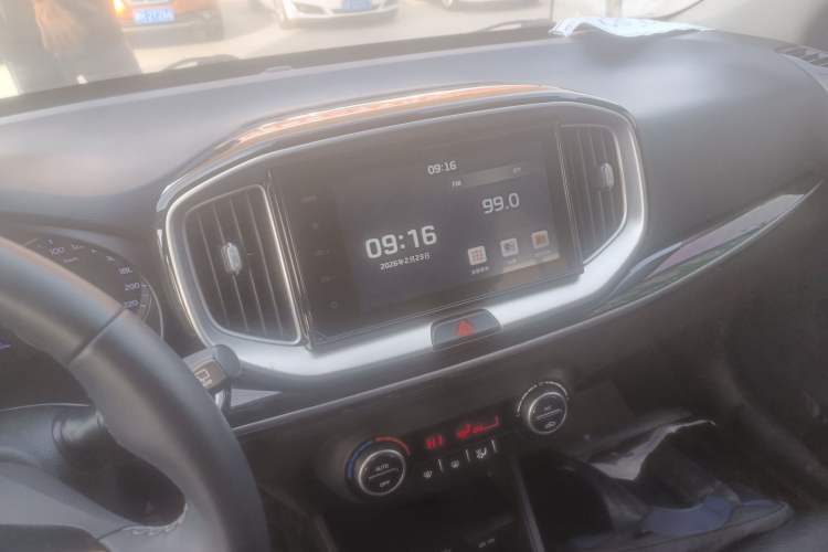 Used Kia kx1 Stonic 2019 1.4L Automatic Fun Edition China VI Audio And AC Panel