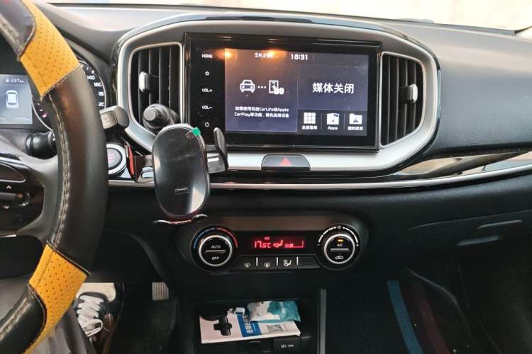 Used Kia kx1 Stonic 2019 1.4L Automatic Fun Edition China VI Audio And AC Panel