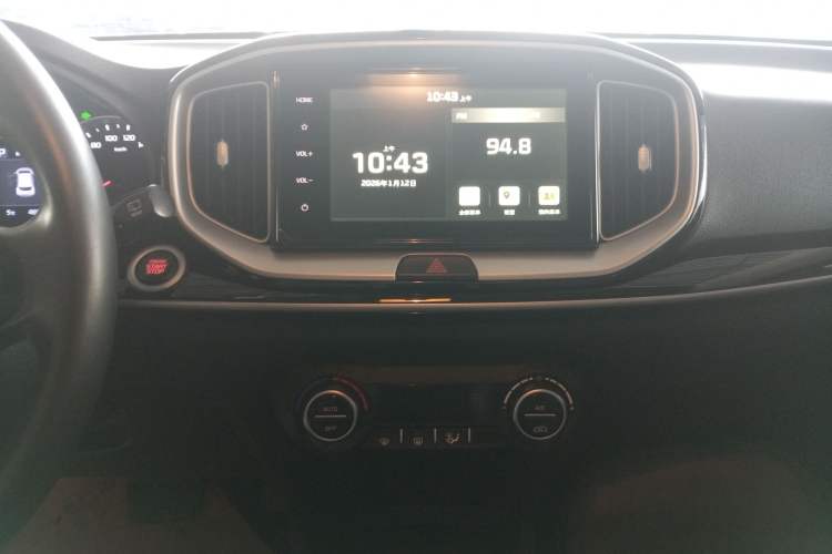 Used Kia kx1 Stonic 2019 1.4L Automatic Fun Edition China VI Audio And AC Panel