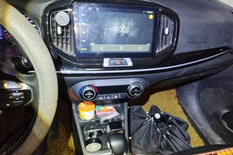 Used Kia kx1 Stonic 2019 1.4L Automatic Fun Edition China V Standard Audio And AC Panel