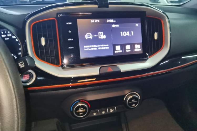 Used Kia kx1 Stonic 2019 1.4L Automatic Fun Edition China V Standard Audio And AC Panel