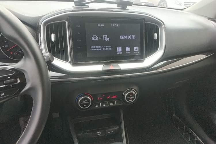 Used Kia kx1 Stonic 2019 1.4L Automatic Fun Edition China VI Audio And AC Panel