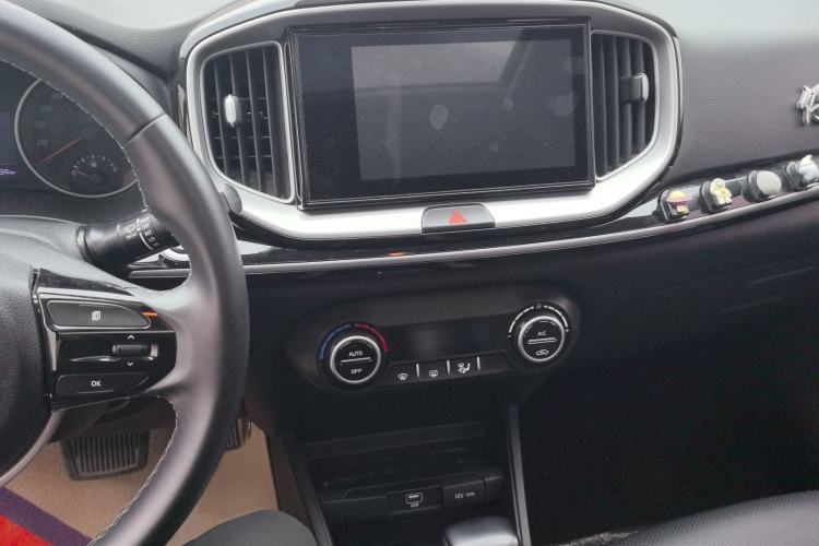 Used Kia kx1 Stonic 2019 1.4L Automatic Fun Edition China VI Audio And AC Panel