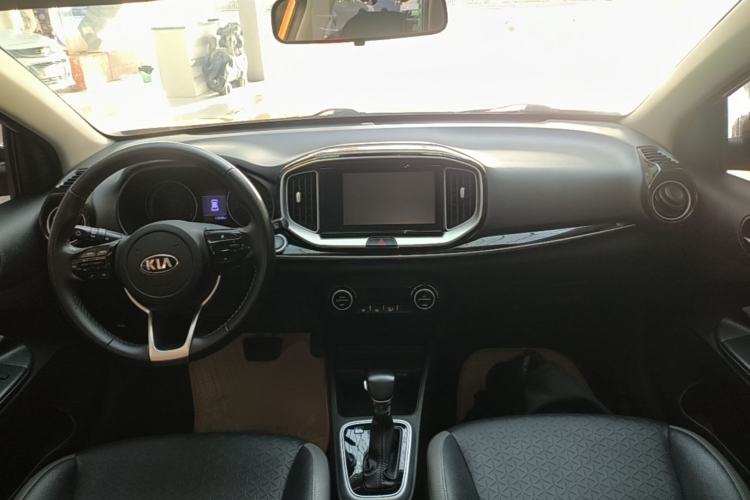Used Kia kx1 Stonic 2019 1.4L Automatic Fun Edition China V Standard Center Console