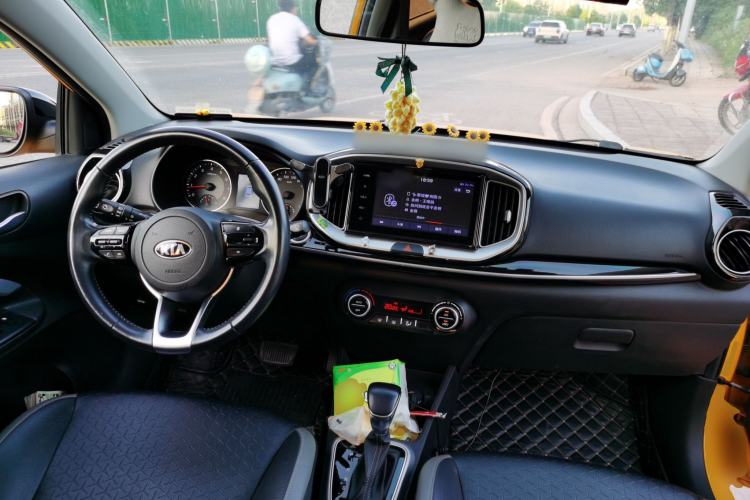 Used Kia kx1 Stonic 2019 1.4L Automatic Fun Edition China V Standard Center Console