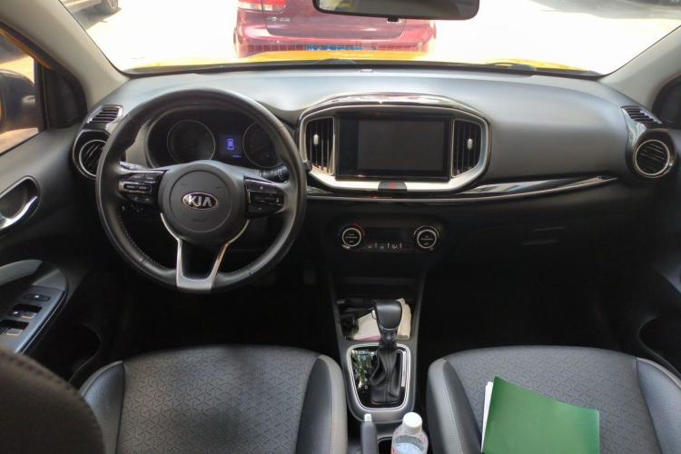 Used Kia kx1 Stonic 2019 1.4L Automatic Fun Edition China V Standard Center Console