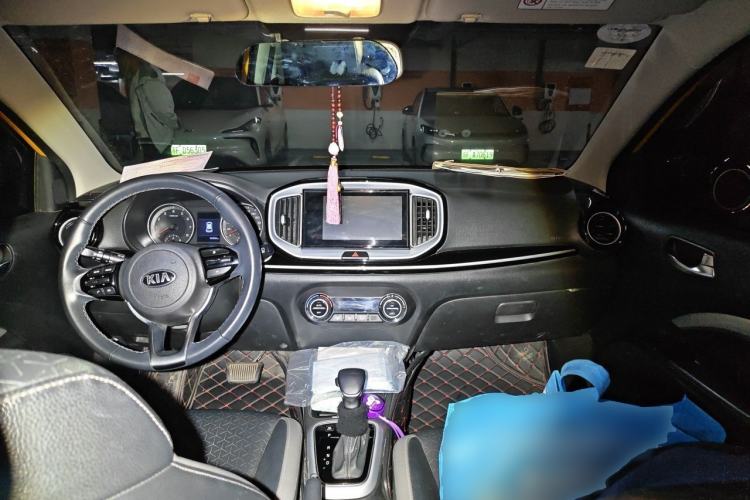 Used Kia kx1 Stonic 2019 1.4L Automatic Fun Edition China V Standard Center Console