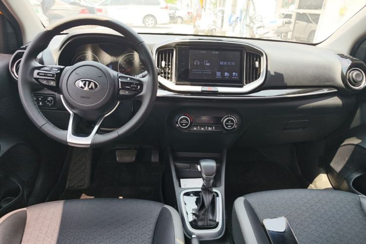 Used Kia kx1 Stonic 2019 1.4L Automatic Fun Edition China V Standard Center Console
