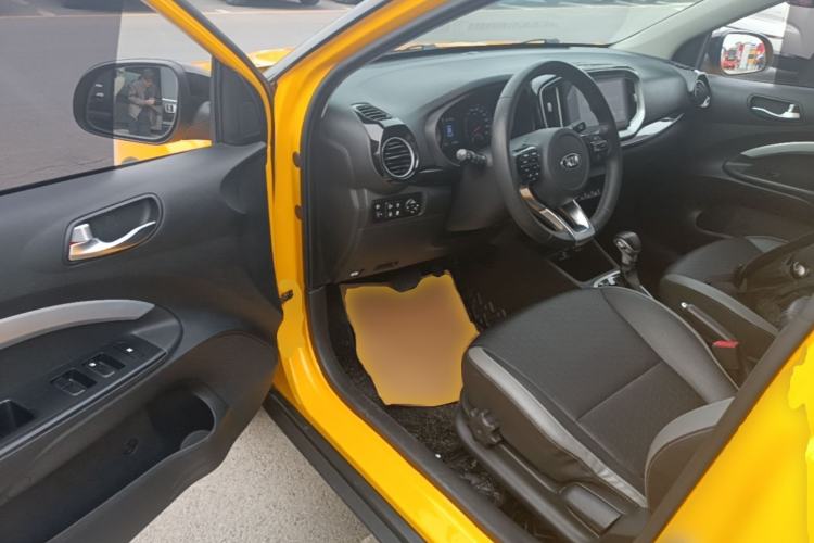 Used Kia kx1 Stonic 2019 1.4L Automatic Sport Edition China VI Driver Seat