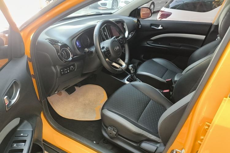 Used Kia kx1 Stonic 2019 1.4L Automatic Fun Edition China V Standard Driver Seat