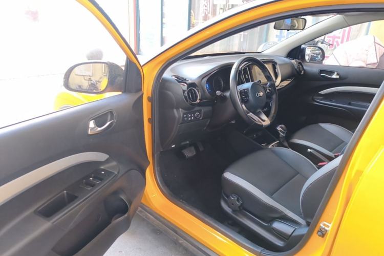 Used Kia kx1 Stonic 2019 1.4L Automatic Sport Edition China VI Driver Seat