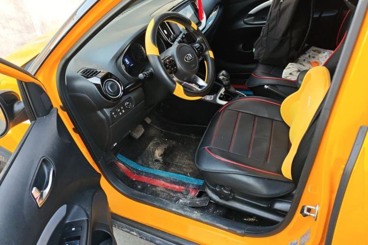 Used Kia kx1 Stonic 2019 1.4L Automatic Fun Edition China VI Driver Seat