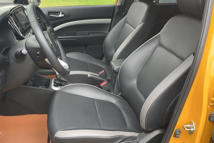 Used Kia kx1 Stonic 2019 1.4L Automatic Sport Edition China VI Driver Seat