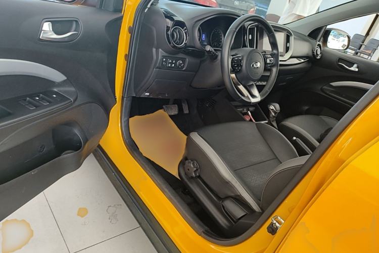 Used Kia kx1 Stonic 2019 1.4L Automatic Sport Edition China VI Driver Seat