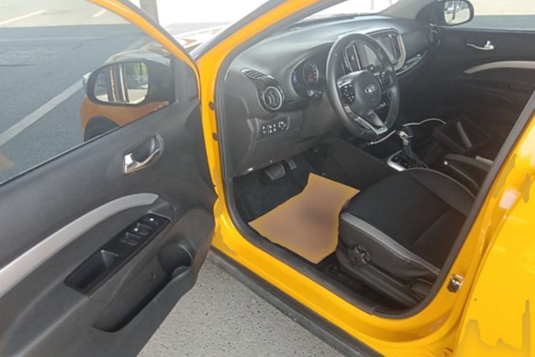 Used Kia kx1 Stonic 2019 1.4L Automatic Sport Edition China VI Driver Seat
