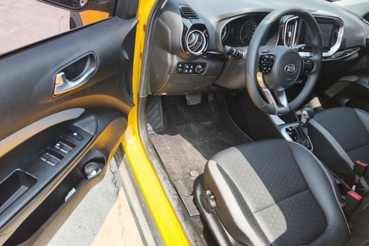 Used Kia kx1 Stonic 2019 1.4L Automatic Fun Edition China V Standard Driver Seat