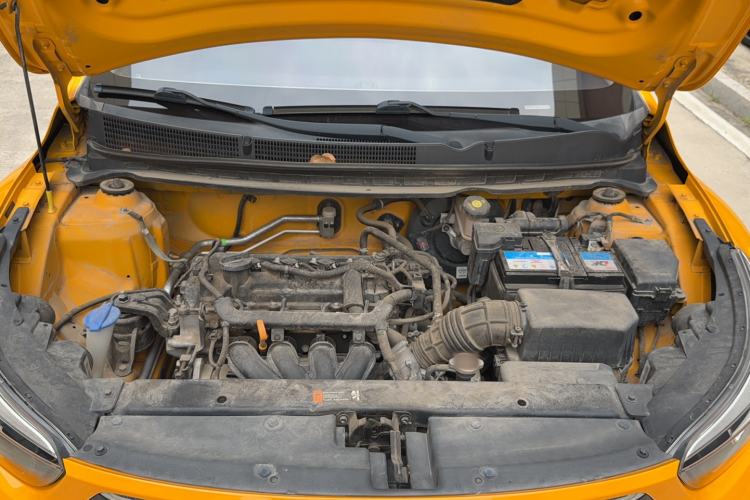 Used Kia kx1 Stonic 2019 1.4L Automatic Sport Edition China VI Engine Bay