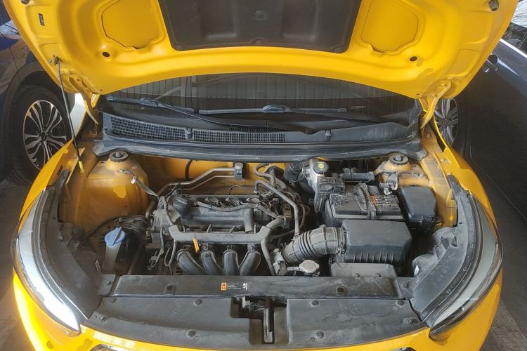Used Kia kx1 Stonic 2019 1.4L Automatic Sport Edition China VI Engine Bay