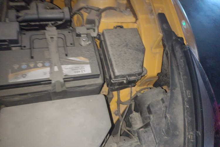 Used Kia kx1 Stonic 2019 1.4L Automatic Sport Edition China VI Engine Bay Left