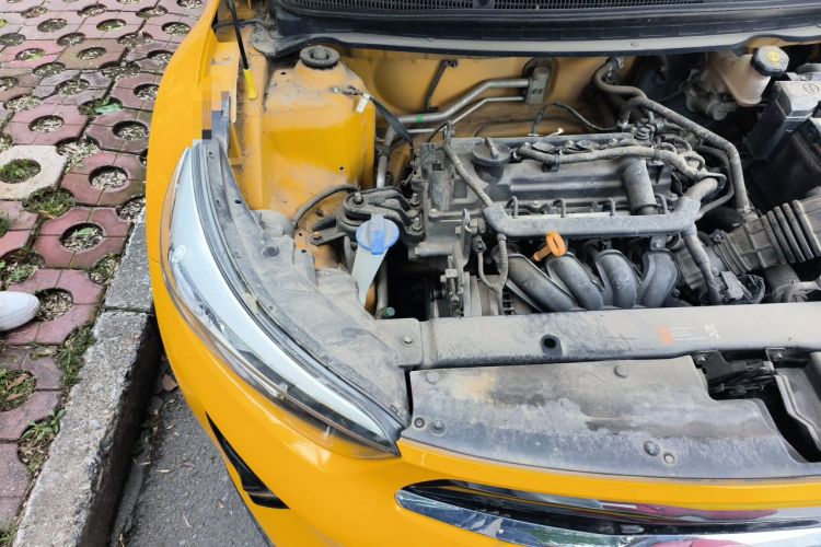 Used Kia kx1 Stonic 2019 1.4L Automatic Fun Edition China VI Engine Bay Right