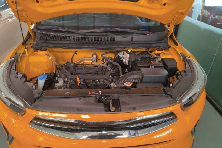Used Kia kx1 Stonic 2019 1.4L Automatic Sport Edition China VI Engine Bay