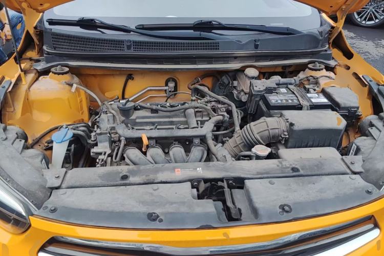 Used Kia kx1 Stonic 2019 1.4L Automatic Sport Edition China VI Engine Bay