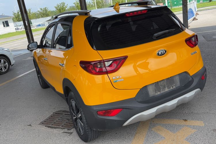 Used Kia kx1 Stonic 2019 1.4L Automatic Sport Edition China VI Exterior 2