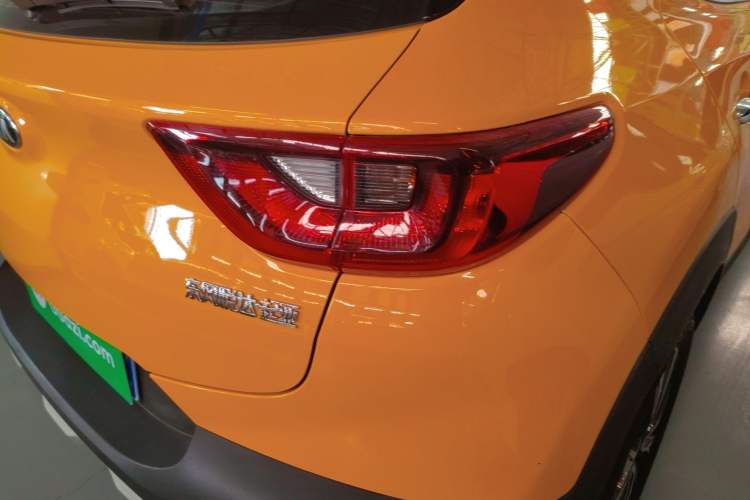 Used Kia kx1 Stonic 2019 1.4L Automatic Sport Edition China VI Exterior 3