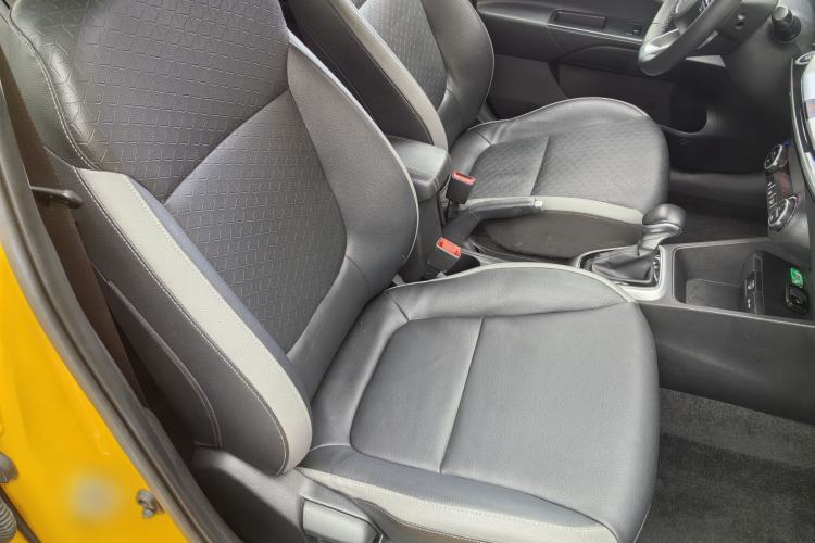 Used Kia kx1 Stonic 2019 1.4L Automatic Sport Edition China VI Exterior 4
