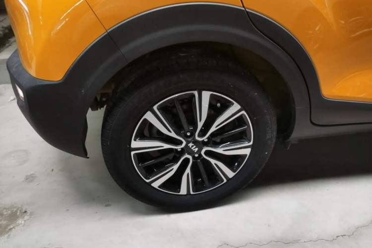 Used Kia kx1 Stonic 2019 1.4L Automatic Fun Edition China VI Exterior 5