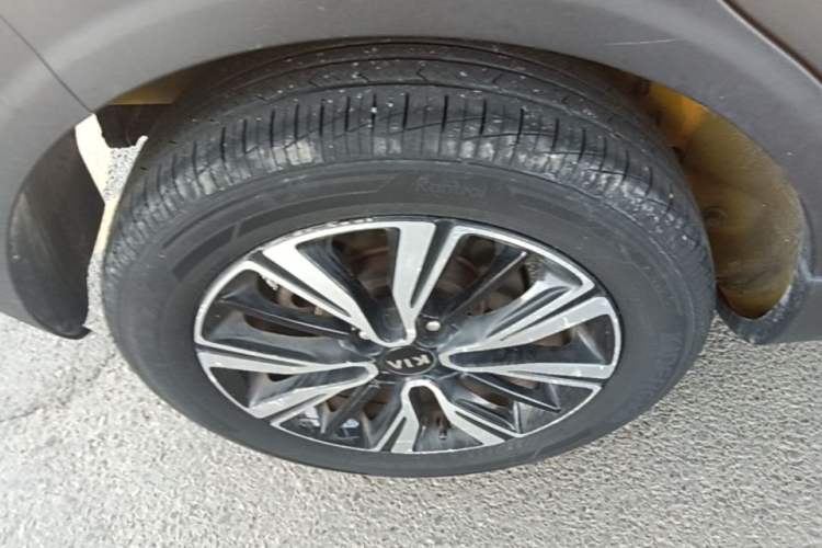 Used Kia kx1 Stonic 2019 1.4L Automatic Sport Edition China VI Exterior 5