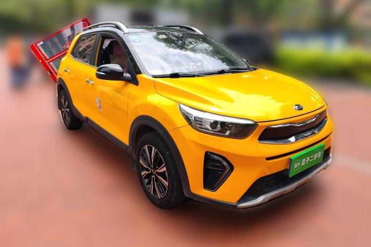 Used Kia kx1 Stonic 2019 1.4L Automatic Sport Edition China VI Front Right 45 Deg
