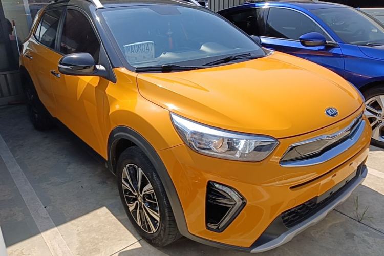 Used Kia kx1 Stonic 2019 1.4L Automatic Sport Edition China VI Front Right 45 Deg