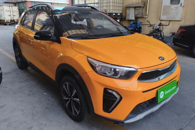 Used Kia kx1 Stonic 2019 1.4L Automatic Sport Edition China VI Front Right 45 Deg