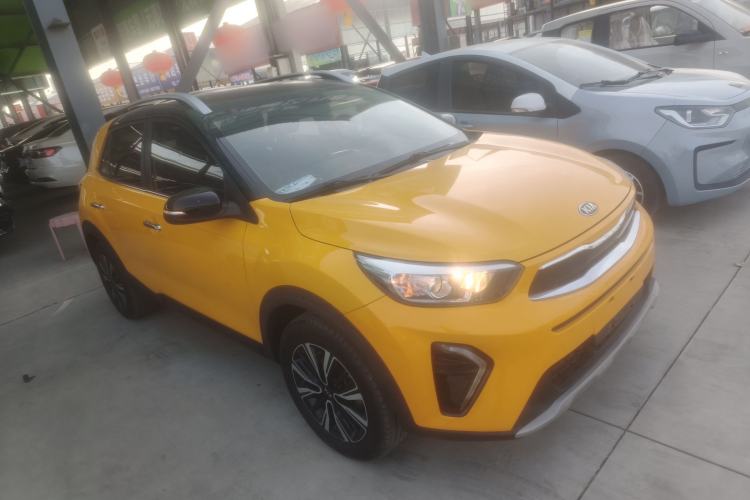Used Kia kx1 Stonic 2019 1.4L Automatic Fun Edition China VI Front Right 45 Deg