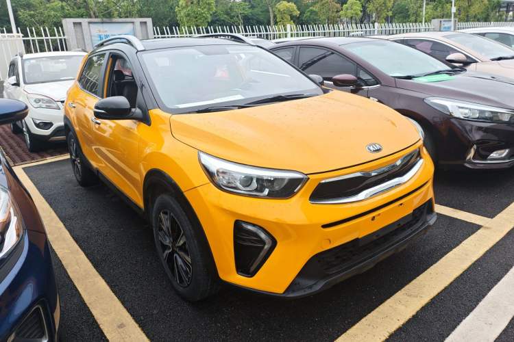 Used Kia kx1 Stonic 2019 1.4L Automatic Fun Edition China V Standard Front Right 45 Deg