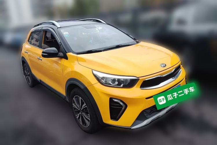 Used Kia kx1 Stonic 2019 1.4L Automatic Sport Edition China VI Front Right 45 Deg