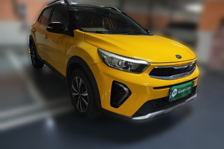 Used Kia kx1 Stonic 2019 1.4L Automatic Fun Edition China V Standard Front Right 45 Deg