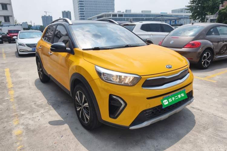 Used Kia kx1 Stonic 2019 1.4L Automatic Fun Edition China V Standard Front Right 45 Deg