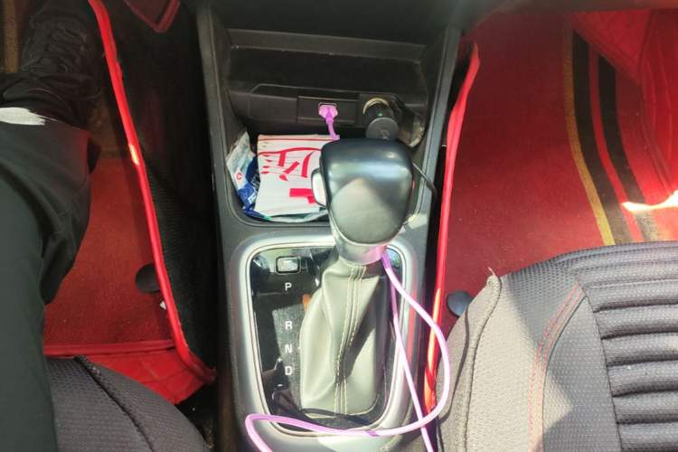 Used Kia kx1 Stonic 2019 1.4L Automatic Fun Edition China VI Gear Lever