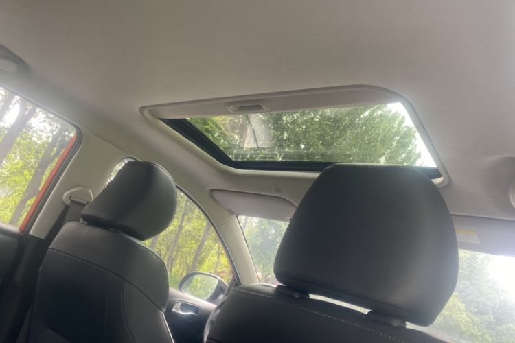 Used Kia kx1 Stonic 2019 1.4L Automatic Sport Edition China VI Headliner