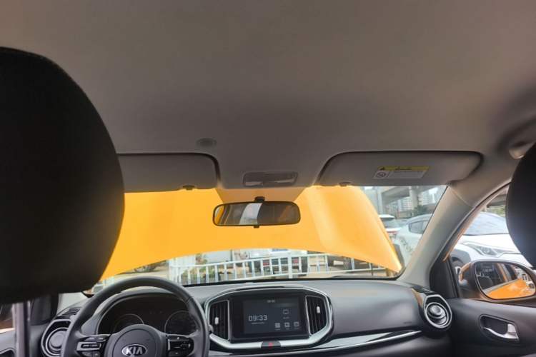Used Kia kx1 Stonic 2019 1.4L Automatic Sport Edition China VI Headliner