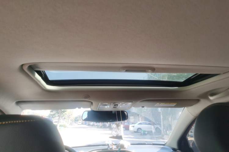 Used Kia kx1 Stonic 2019 1.4L Automatic Sport Edition China VI Headliner