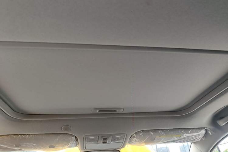 Used Kia kx1 Stonic 2019 1.4L Automatic Fun Edition China VI Headliner