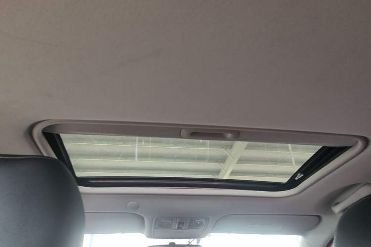 Used Kia kx1 Stonic 2019 1.4L Automatic Sport Edition China VI Headliner