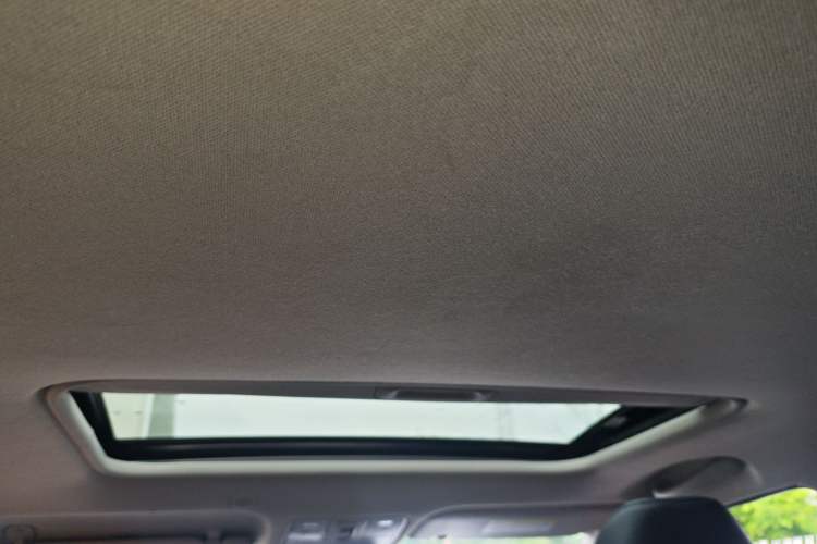 Used Kia kx1 Stonic 2019 1.4L Automatic Fun Edition China V Standard Headliner