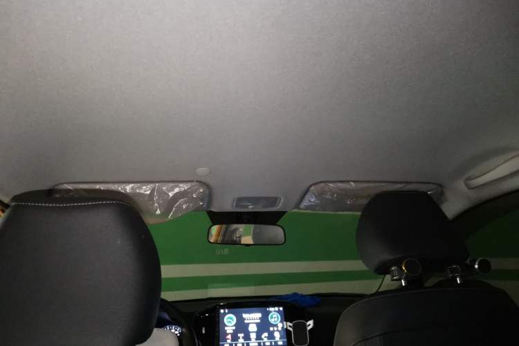 Used Kia kx1 Stonic 2019 1.4L Automatic Fashion Edition China VI Headliner